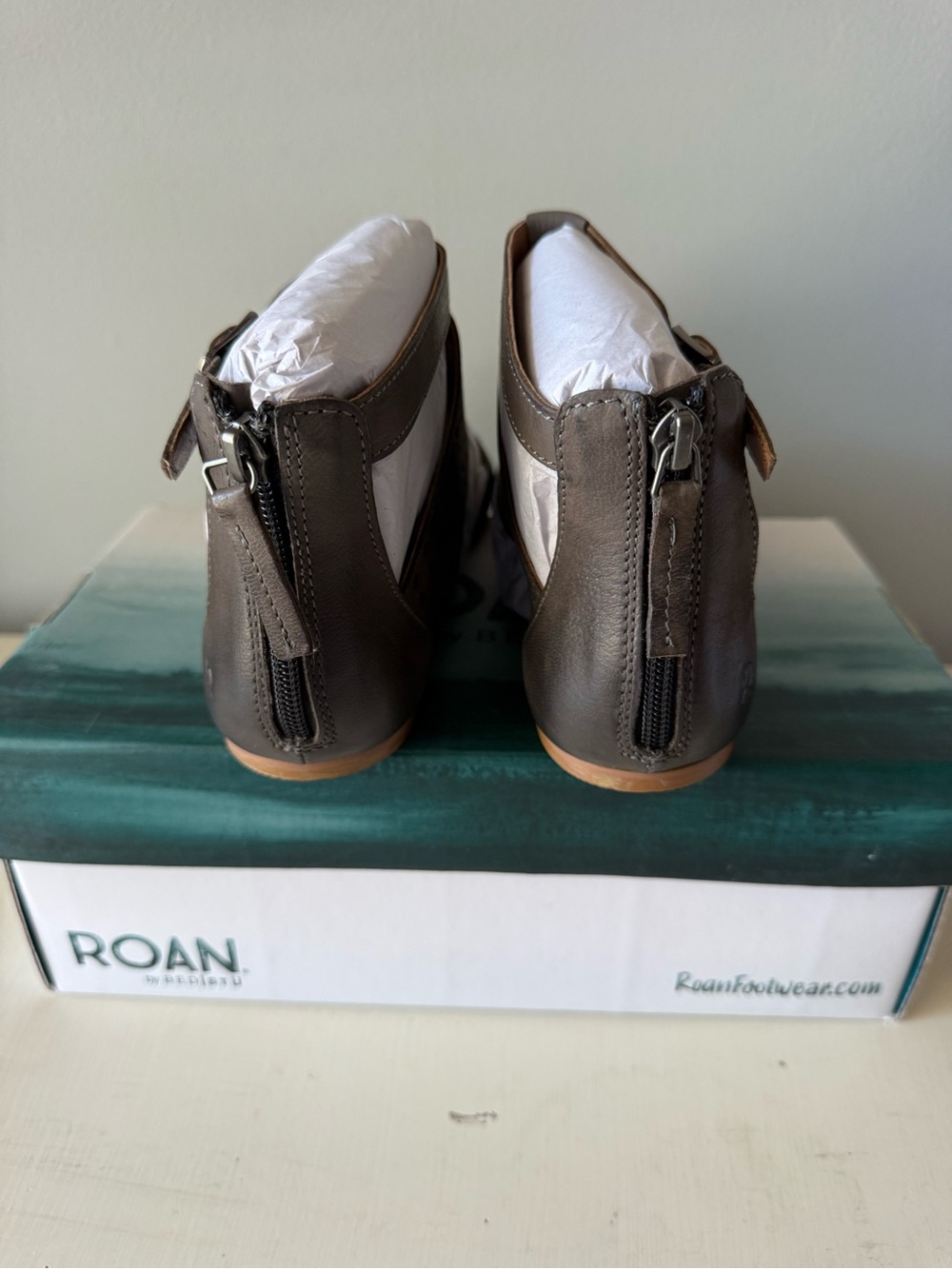 Roan by Bed Stu Kit Cutout Sandals • NWT • Women’s 8 - Picture 2 of 7